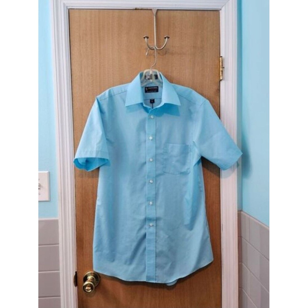 Light Blue Short-Sleeve Dress Shirt - Classic Men's Shirt
